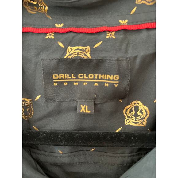 Drill Clothing size XL men’s button down black with metallic tigers - Picture 3 of 4